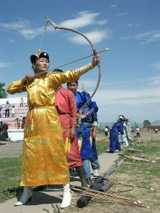 Mongoloian women being way more kickass that Katniss on the archery field