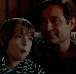 Mulder dreams about William in "Founder's Mutation." Oh God, my ovaries! I'm not crying! Shut up!