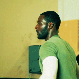 tumblr_odse9dkpai1vbv415o4_400