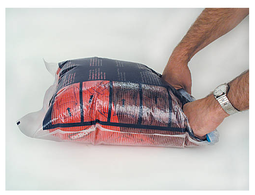 Compression cube bag in action