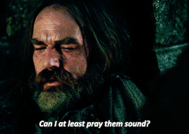 Murtagh, asking Jamie if he can at least pray for Claire and the baby. Pray them sound. Sniff.