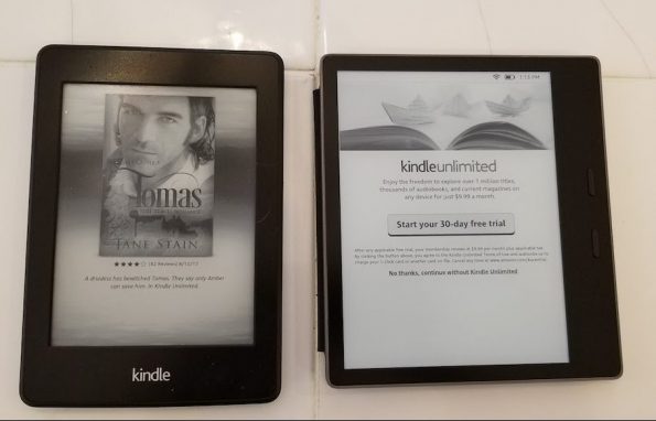 my old Paperwhite next to the new Oasis