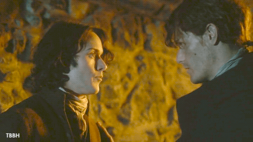 Jamie talking to Fergus in the Close. You can't tell what they're saying, but it's so clearly a I need you to do this and this and this and Jamie knows that Fergus is totally reliable and Fergus is unquestioning. It's a nice moment.