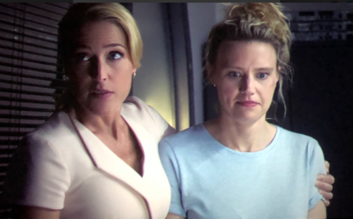 Gillian with her arm around Kate. Kate looks completely shellshocked because GILLIAN ANDERSON TOUCHED HER (same, kate)