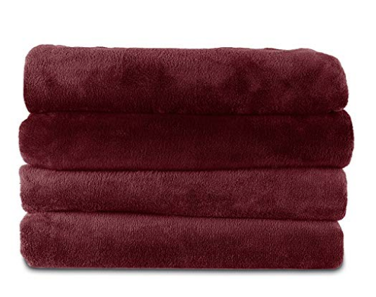 Plush electric blanket in garnet red 