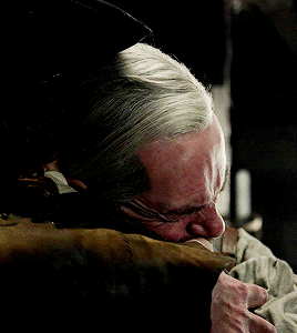 Murtagh hugging Jamie.
