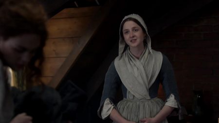 Lizzie worries after Bree.