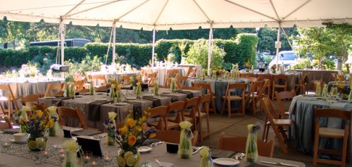 Aviary, Pittsburgh, Tables and flowers